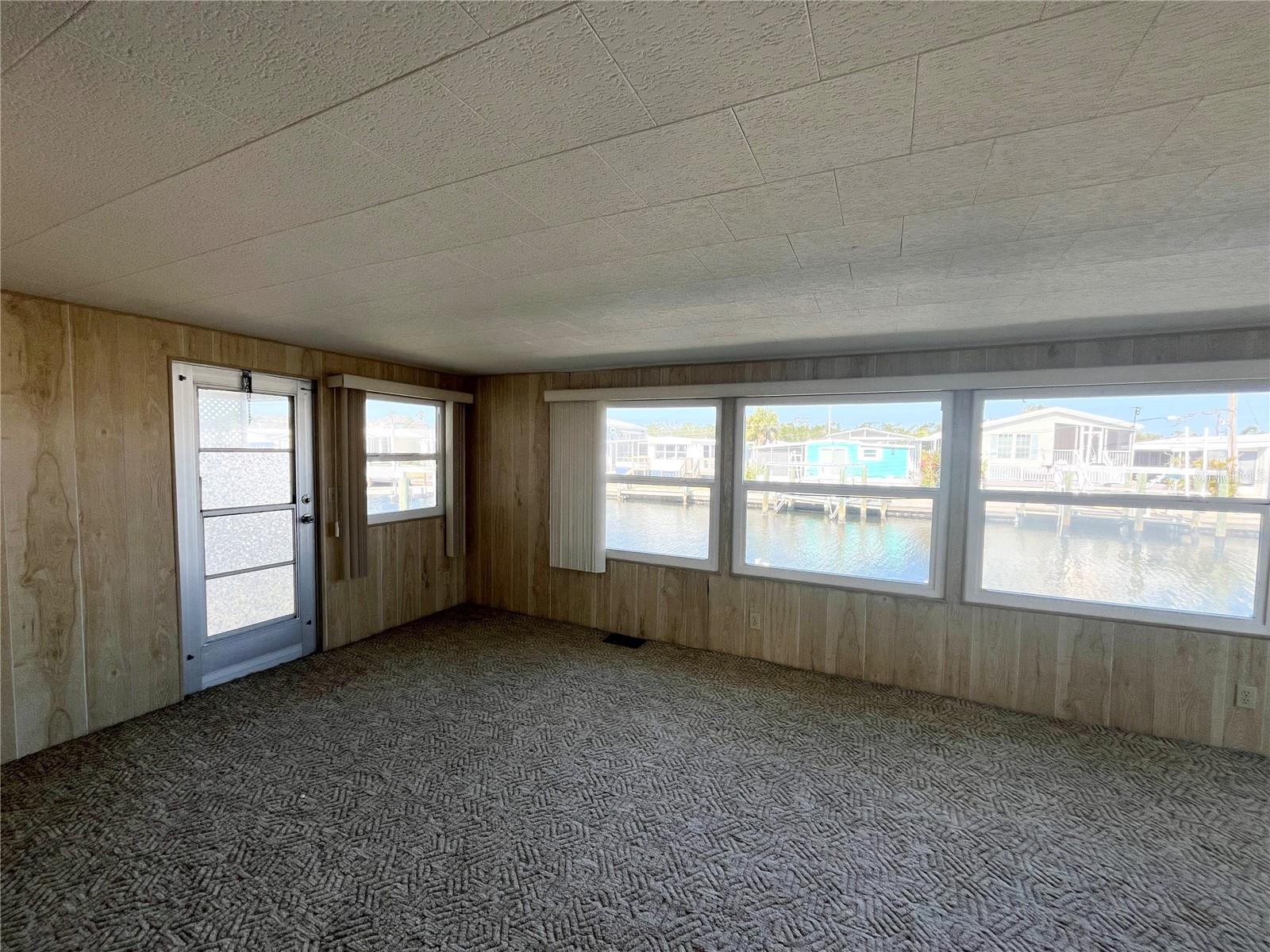 TROPIC ISLES MOBILE HOME ESTATES - Residential Lease