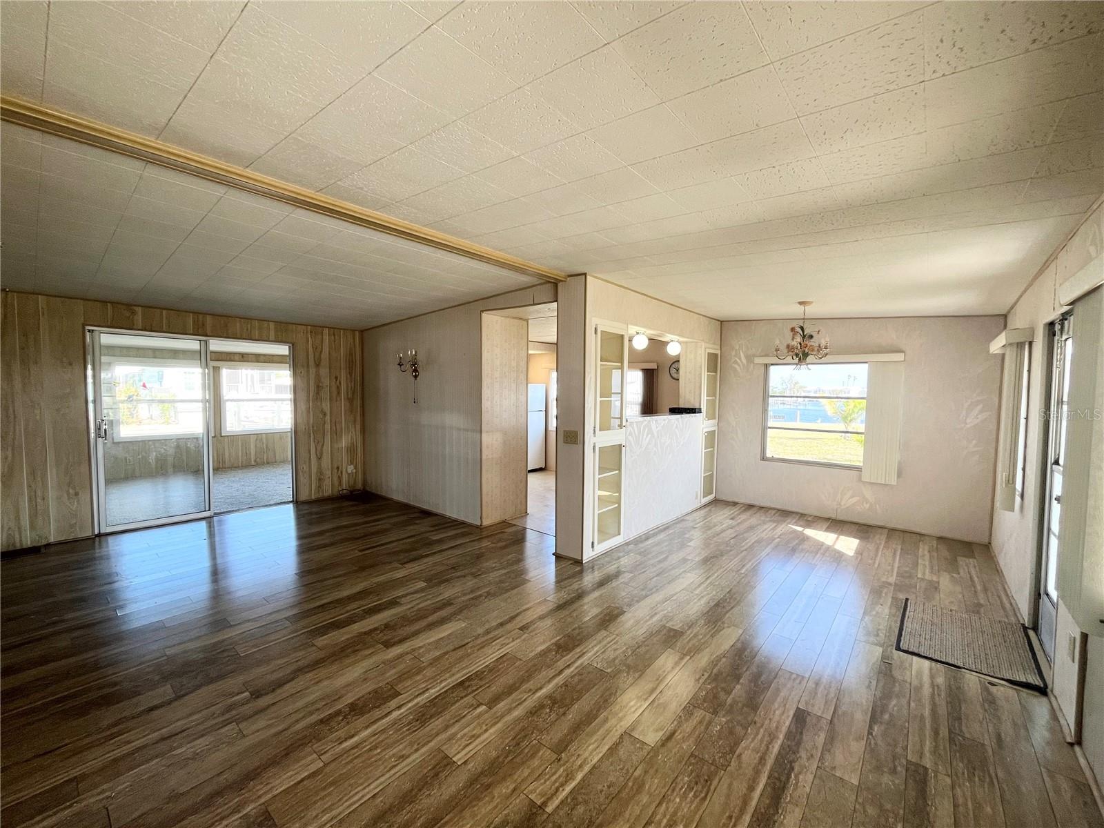 TROPIC ISLES MOBILE HOME ESTATES - Residential Lease