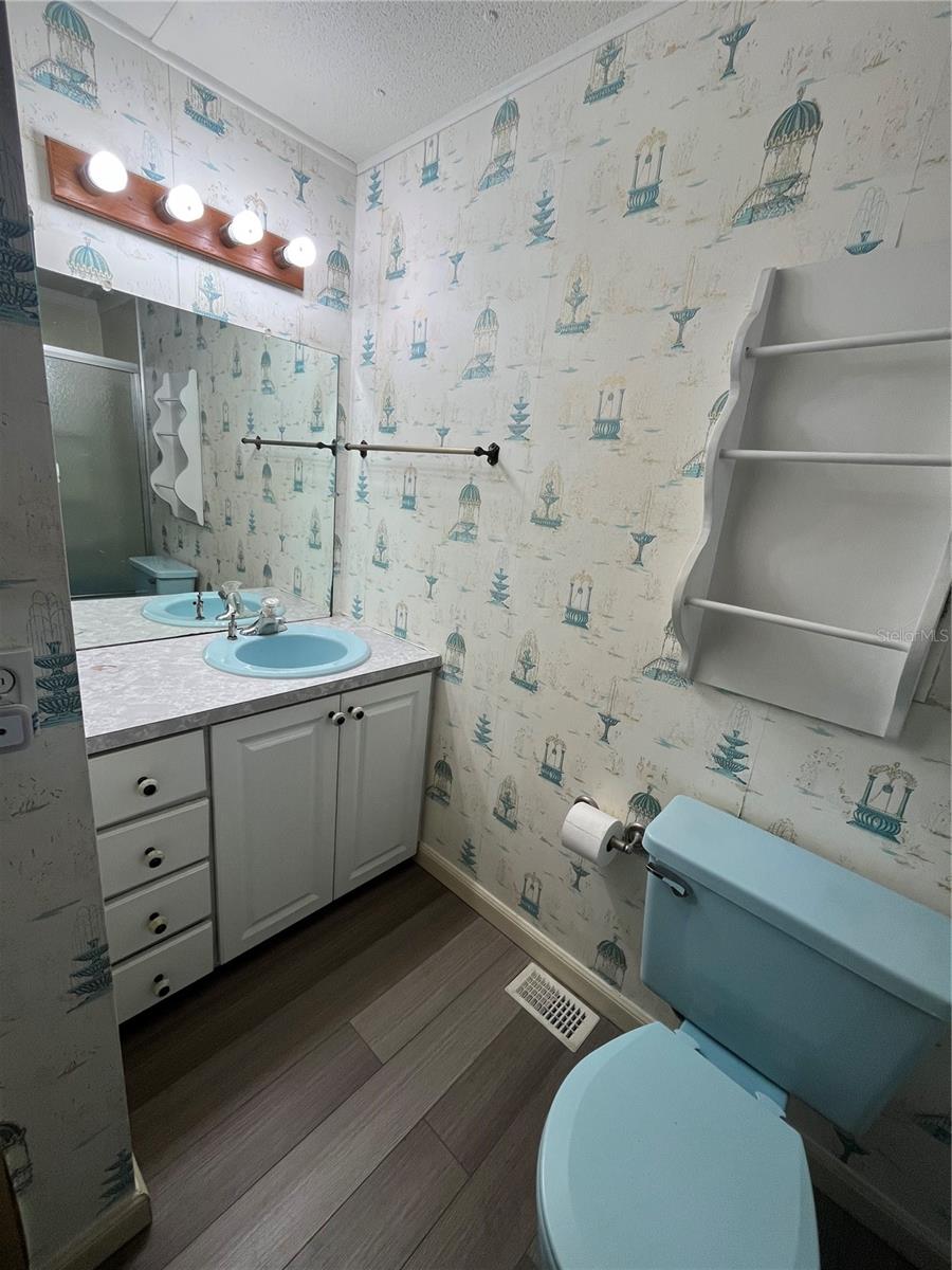 TROPIC ISLES MOBILE HOME ESTATES - Residential Lease