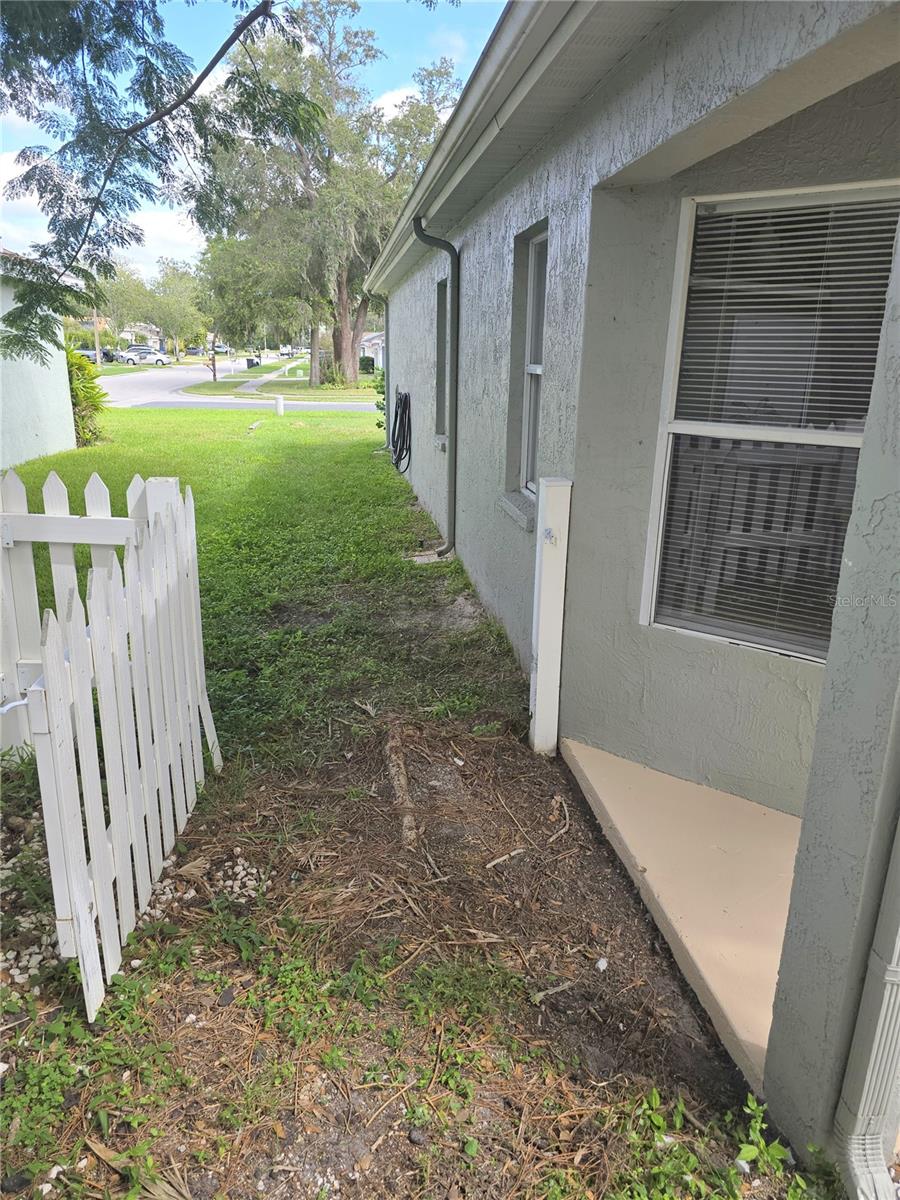 SHADOW OAKS - Residential