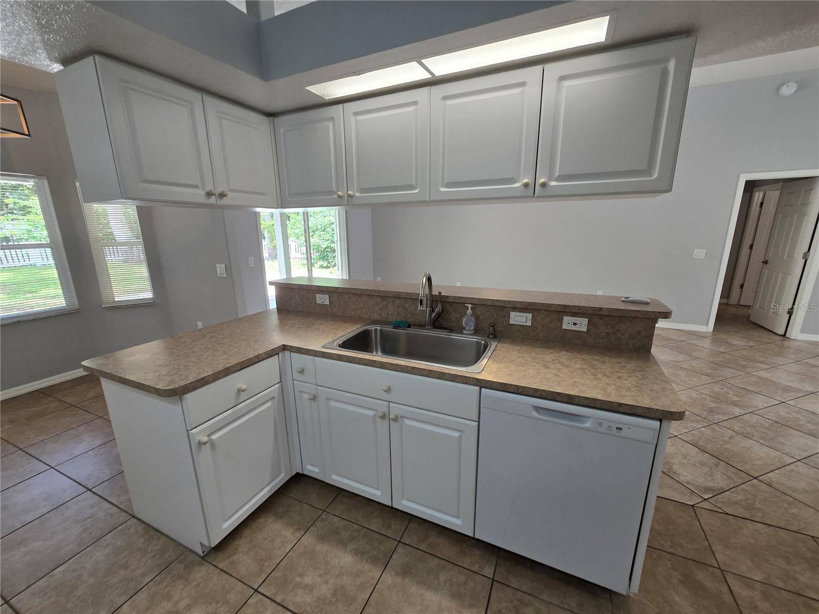SHADOW OAKS - Residential