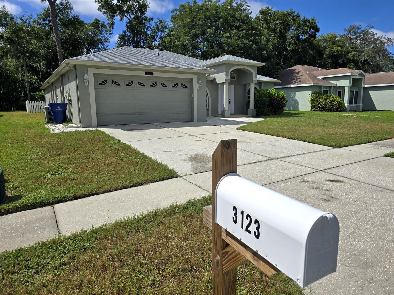 SHADOW OAKS - Residential