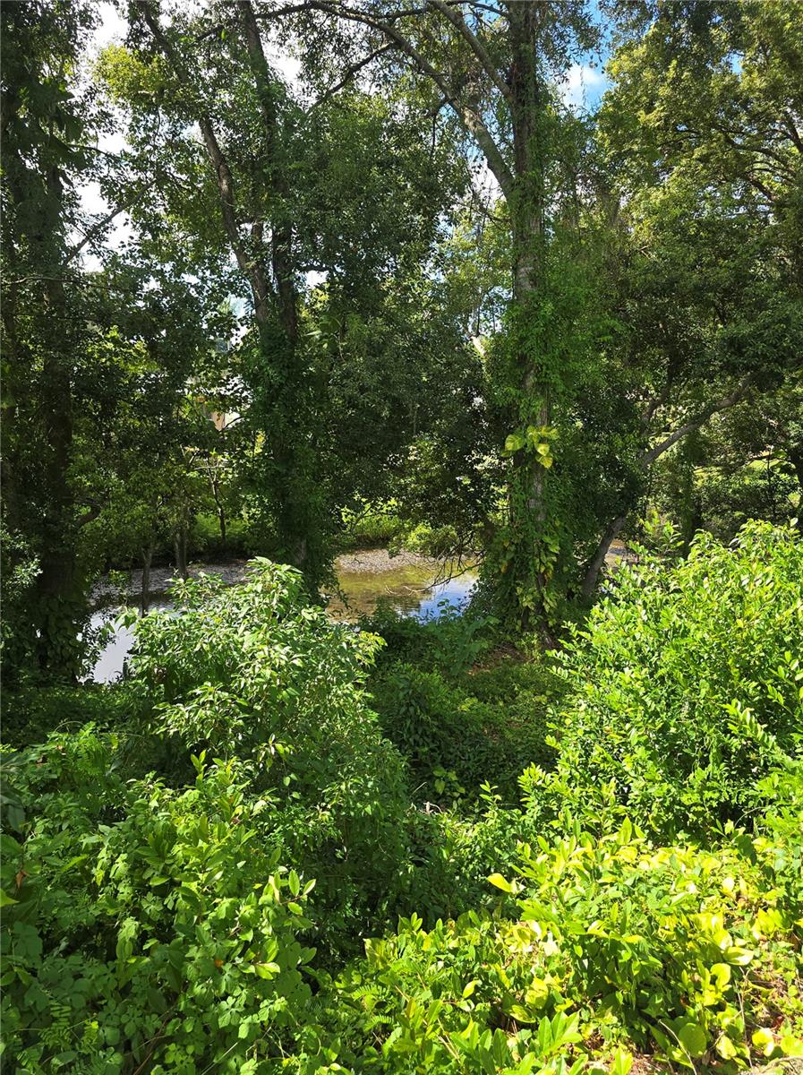 SHADOW OAKS - Residential
