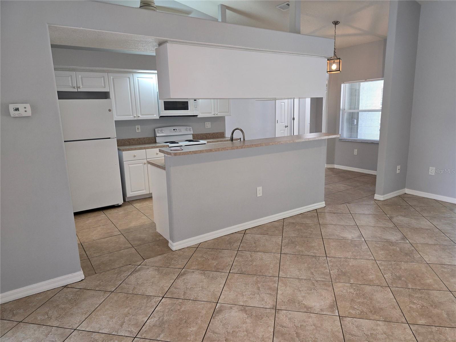 SHADOW OAKS - Residential