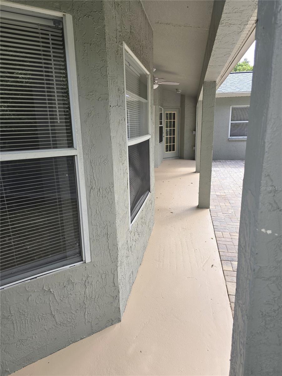 SHADOW OAKS - Residential