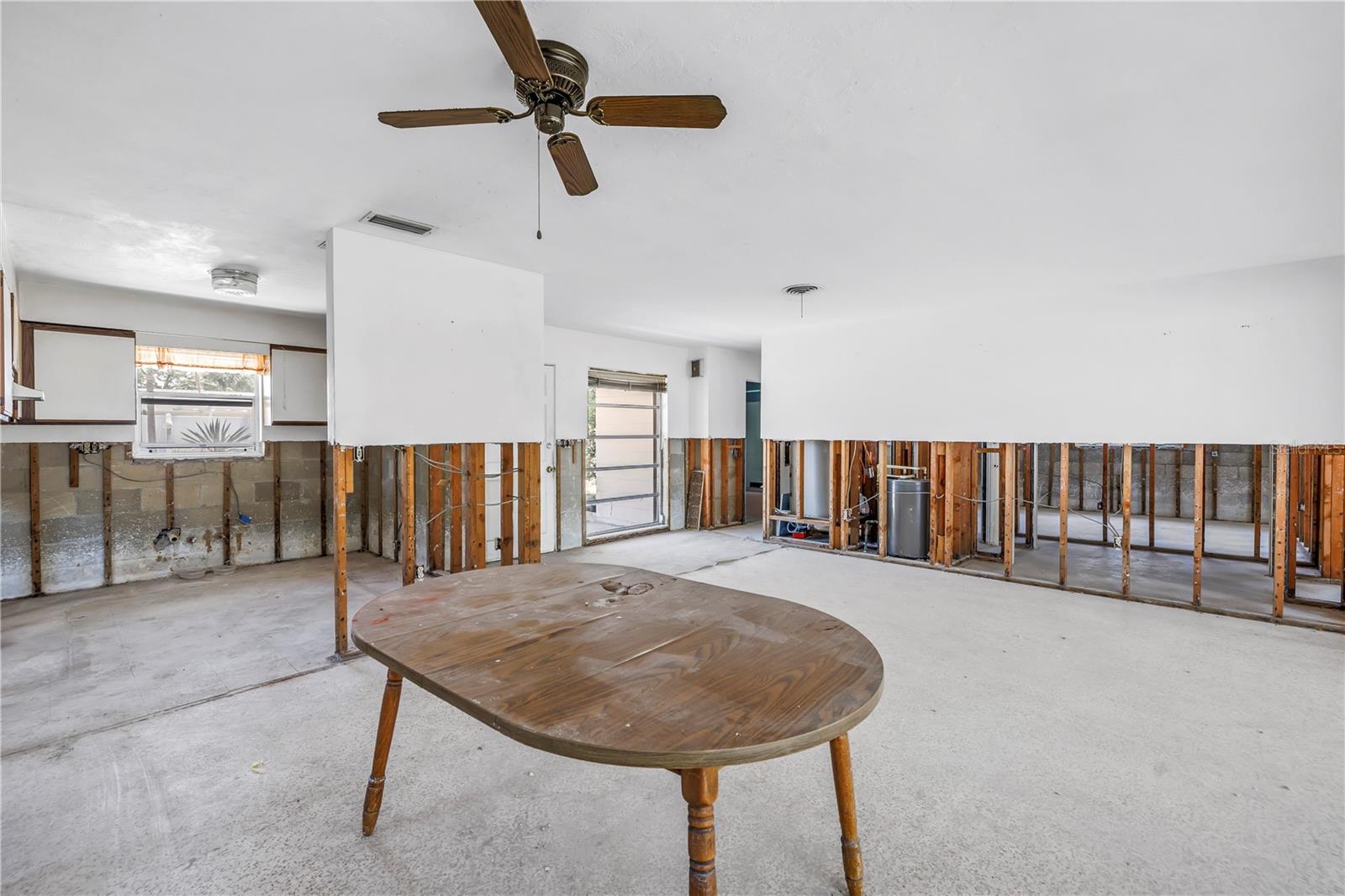 SIESTA MANOR SEC 2 - Residential