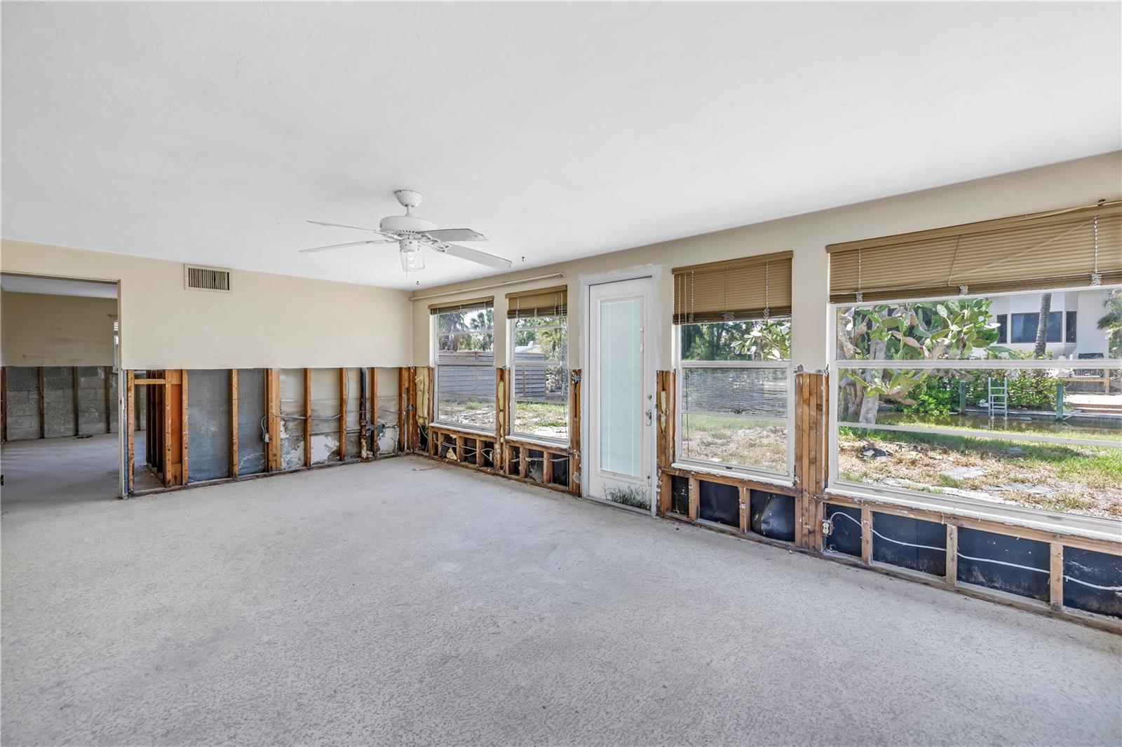 SIESTA MANOR SEC 2 - Residential