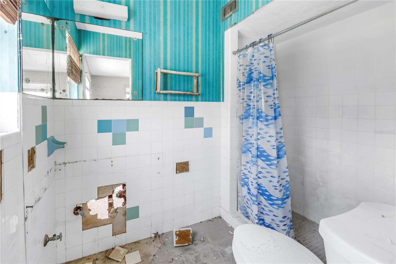 SIESTA MANOR SEC 2 - Residential