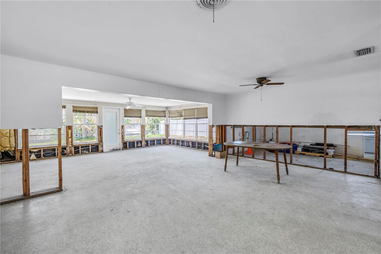 SIESTA MANOR SEC 2 - Residential