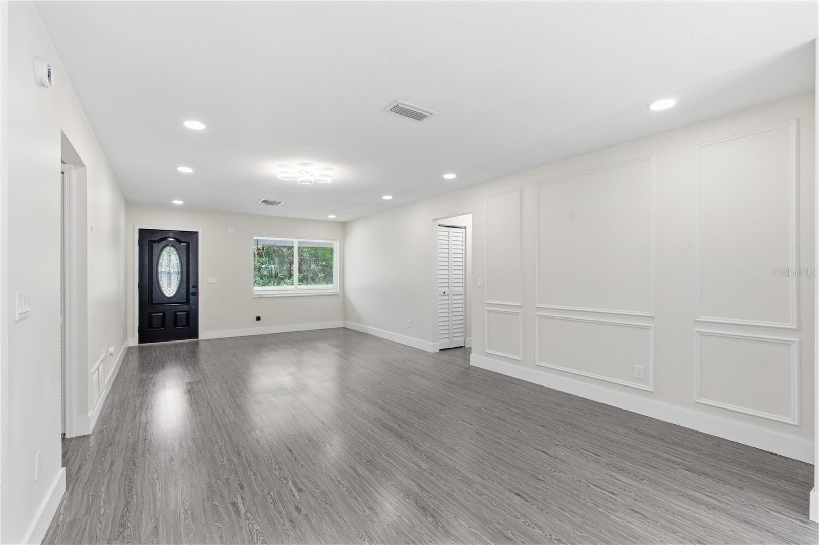 SPRING HILL - Residential