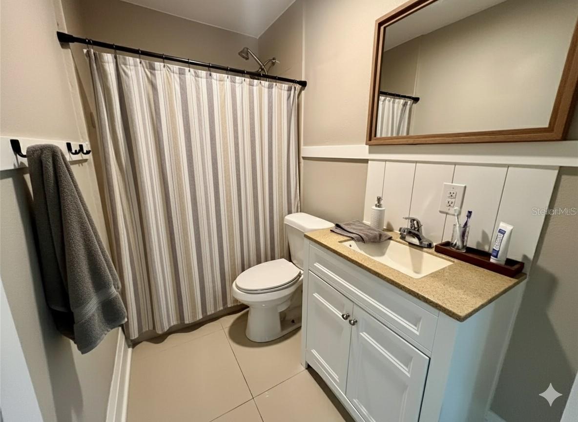 LAKE VIEW SUB - Residential Lease