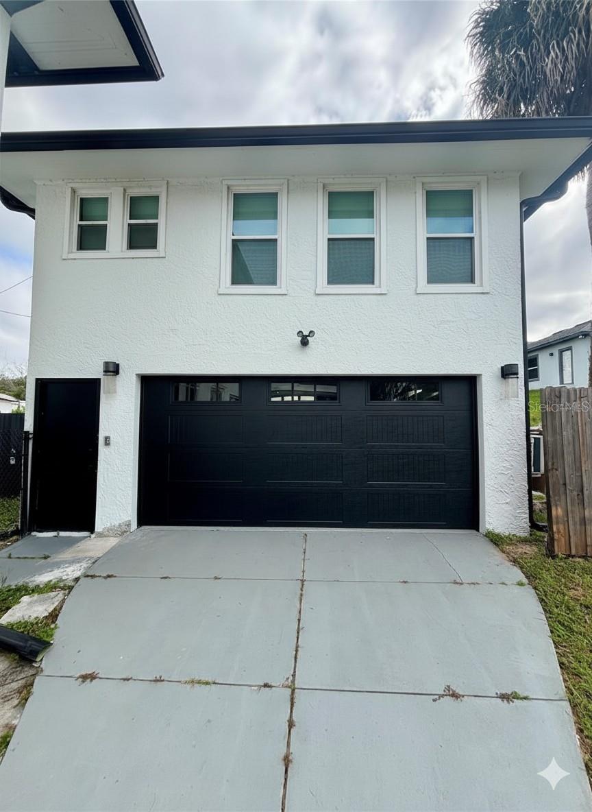 LAKE VIEW SUB - Residential Lease