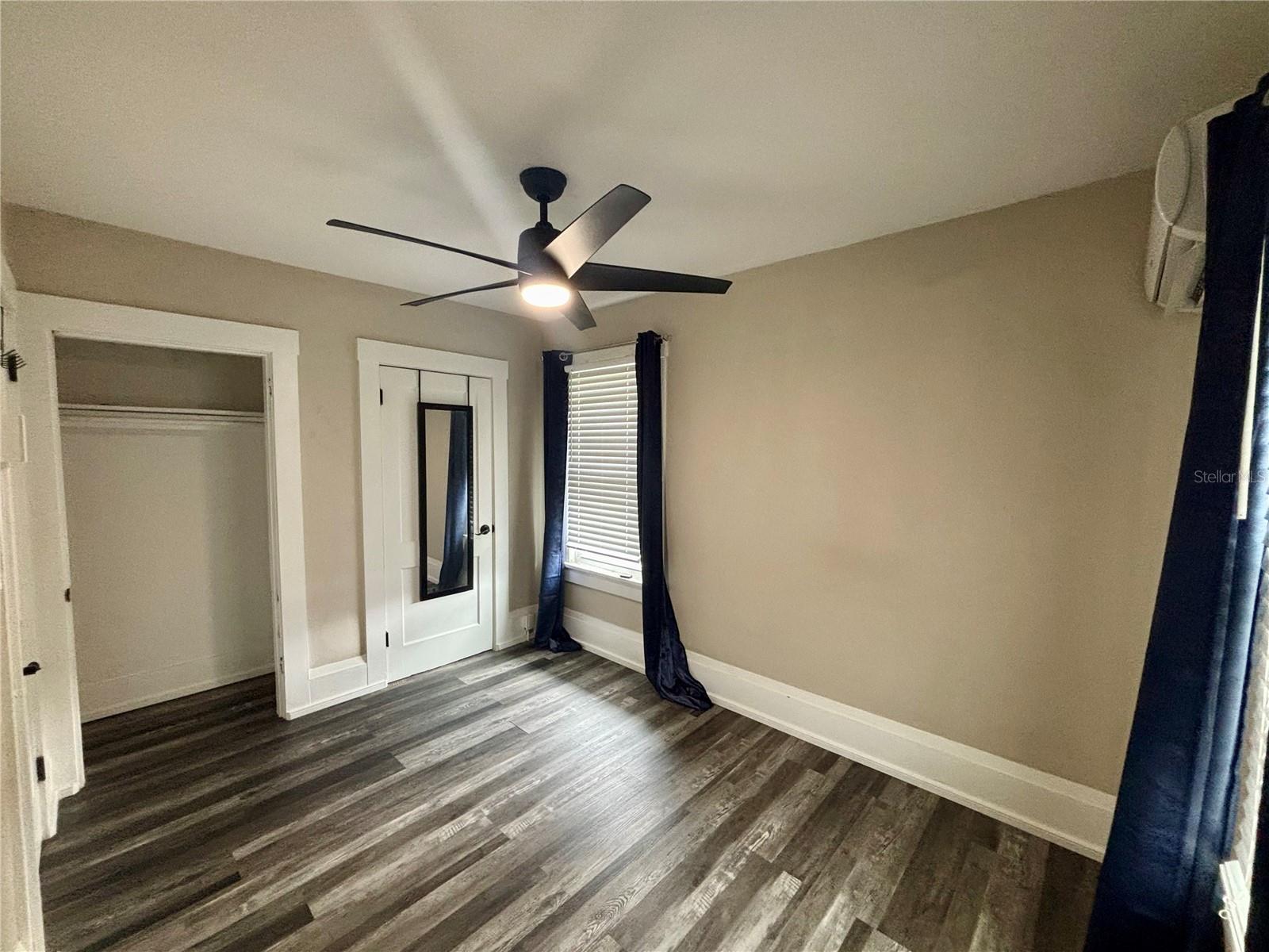 LAKE VIEW SUB - Residential Lease