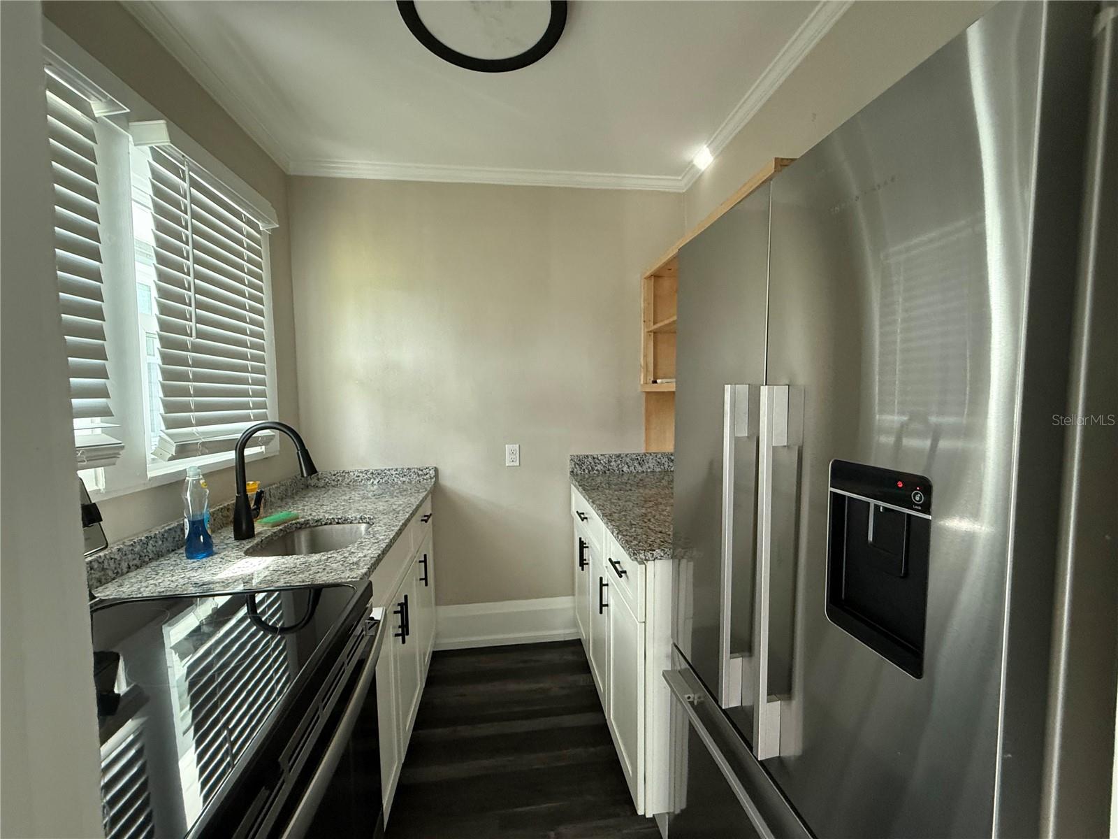 LAKE VIEW SUB - Residential Lease