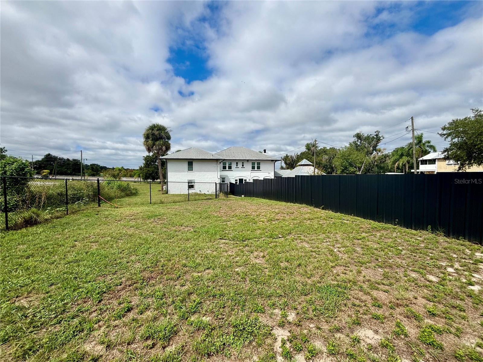 LAKE VIEW SUB - Residential Lease