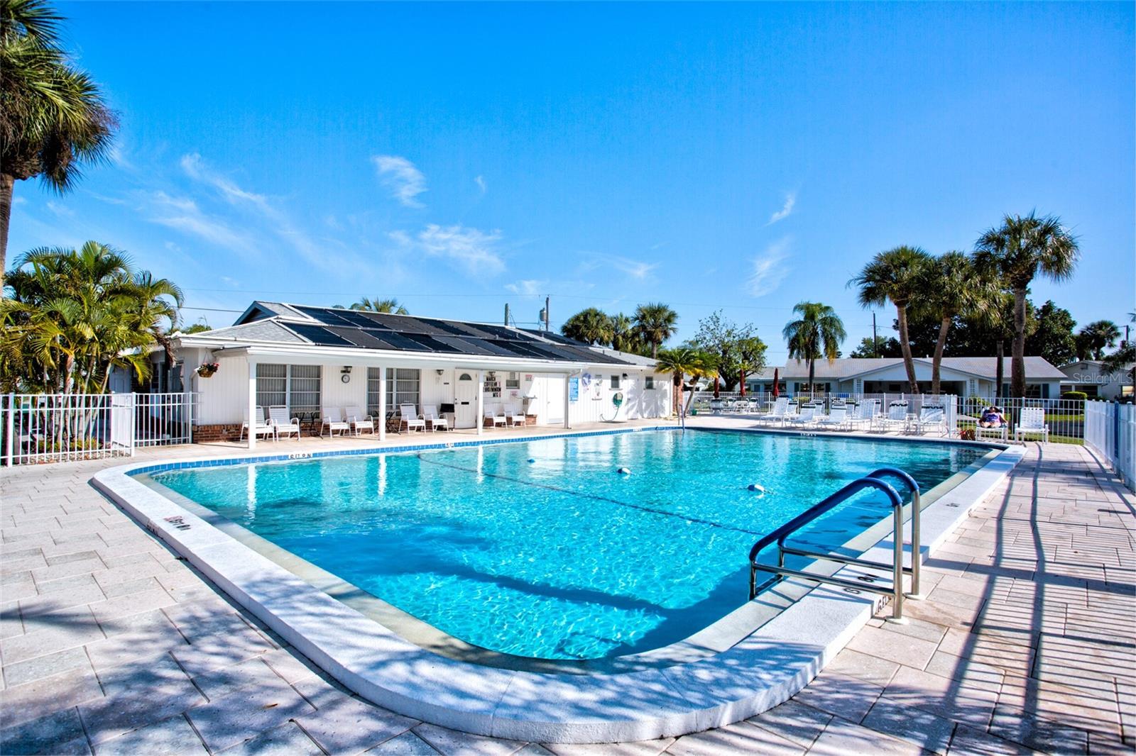 PARKWAY VILLAS - Residential