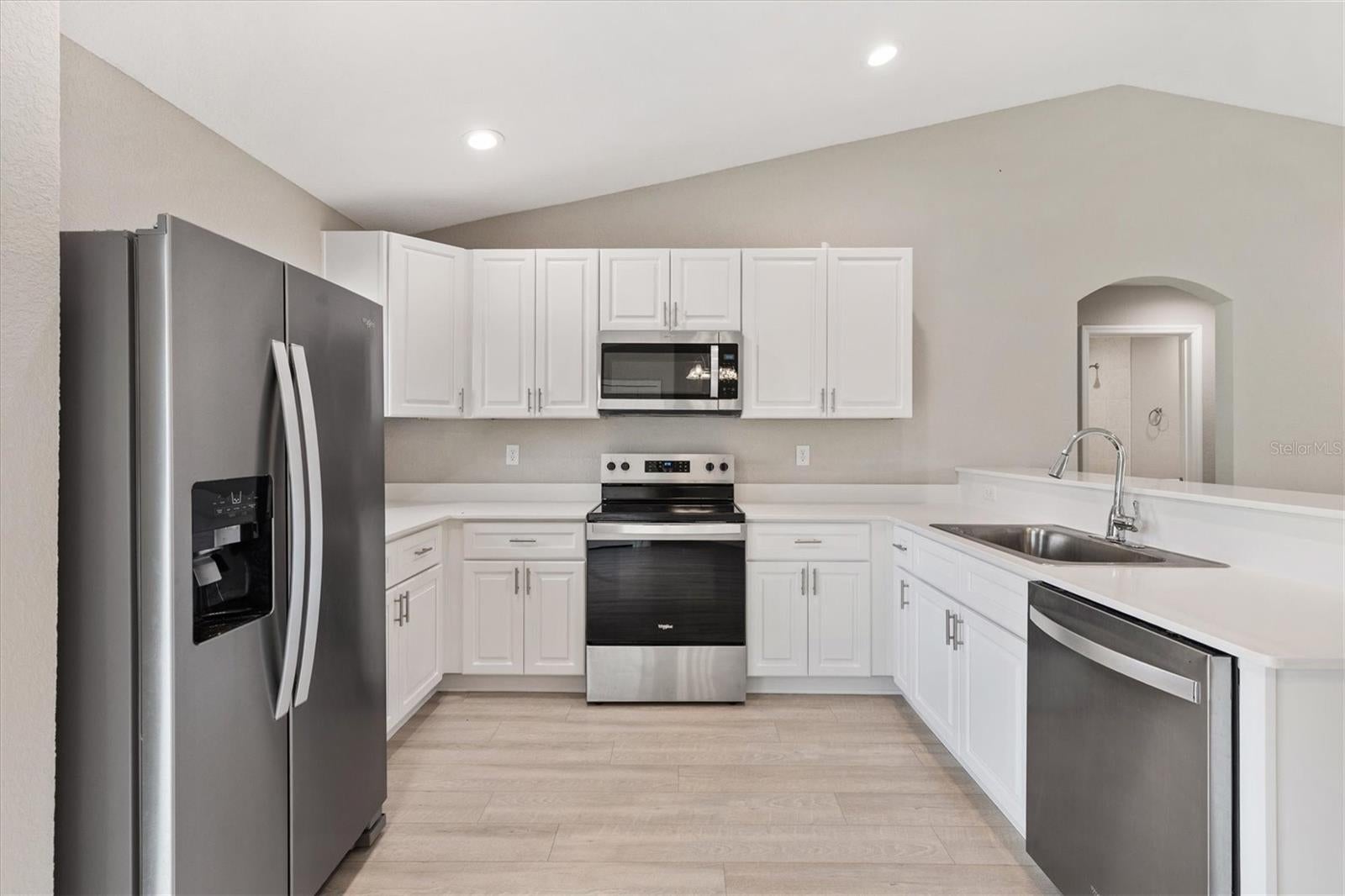 37 GUAVA TERRACE RADIAL