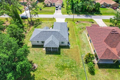 A home in NORTH PORT