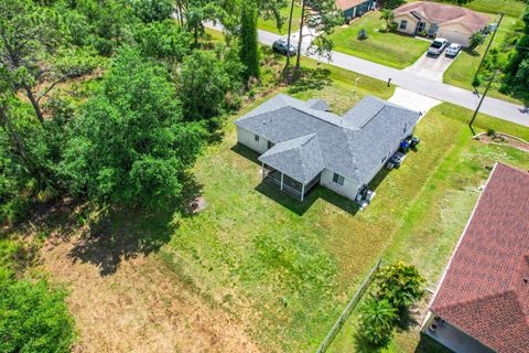 A home in NORTH PORT