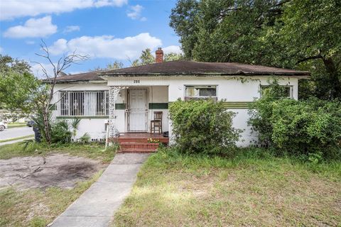 Photo of 911 E 31st Avenue, Tampa, FL 33603 (MLS # TB8433015)