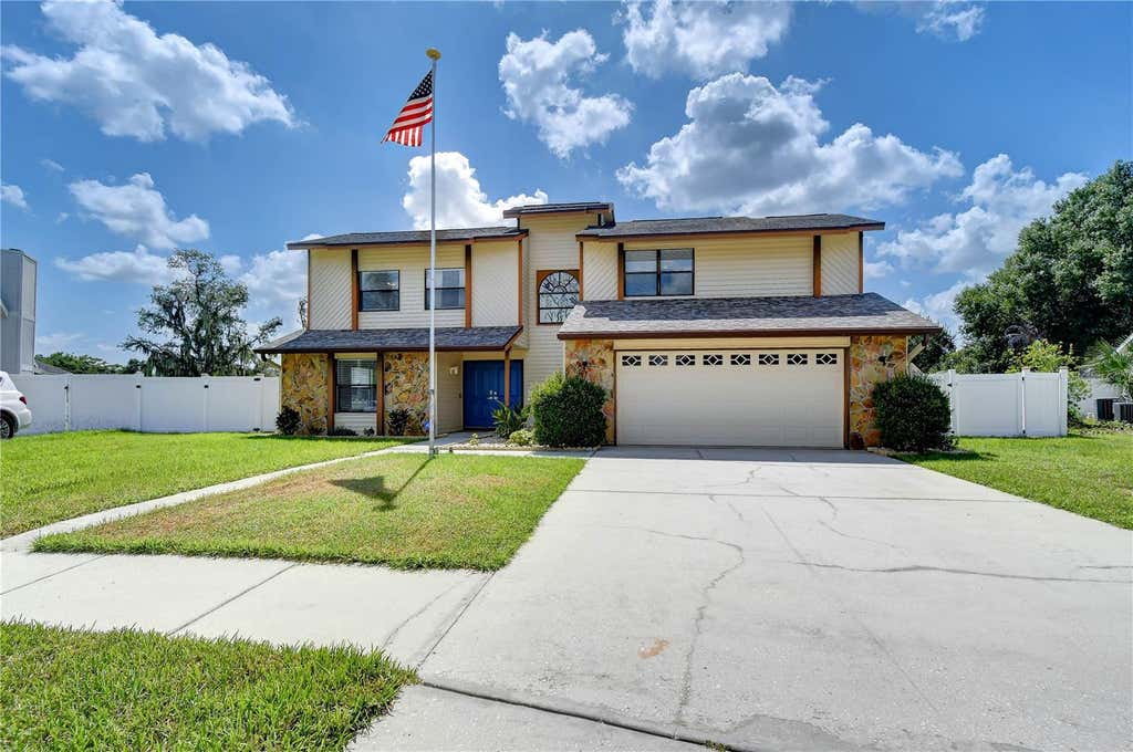 Photo of 1224 Rainbrook Circle, Valrico, FL 33596 (MLS # TB8538914)