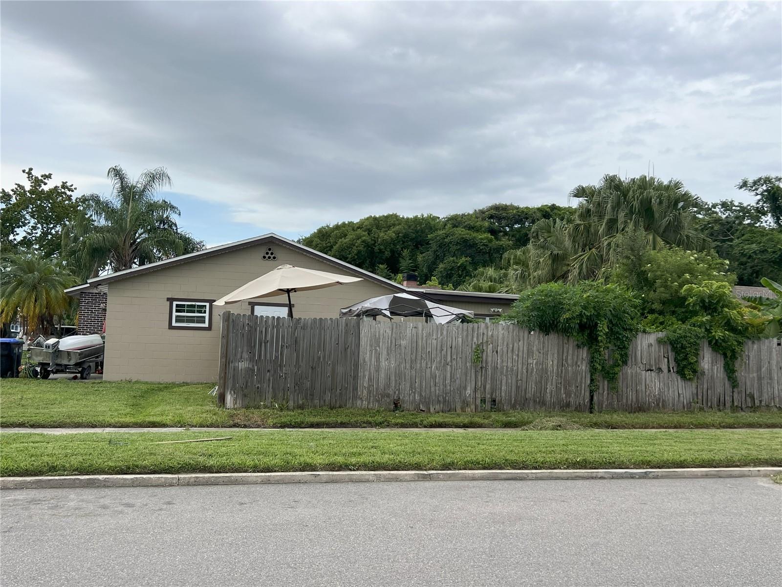 5585 SUNCREEK COURT