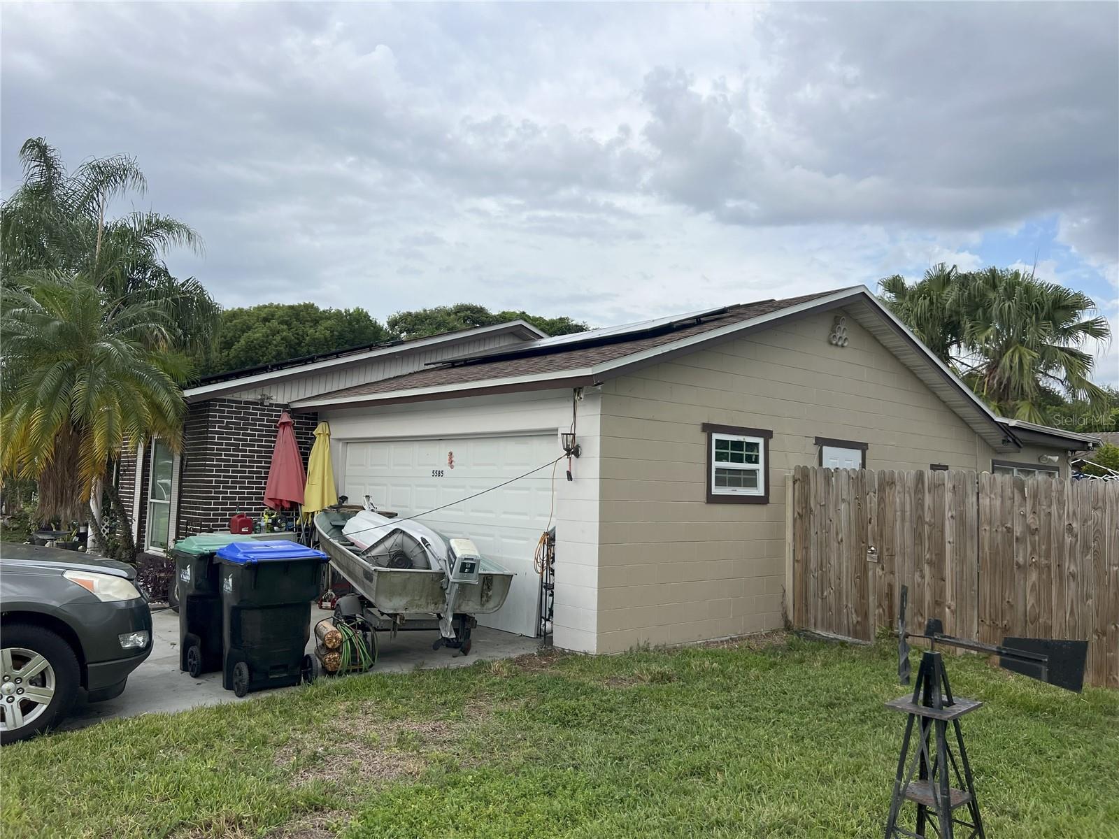 5585 SUNCREEK COURT