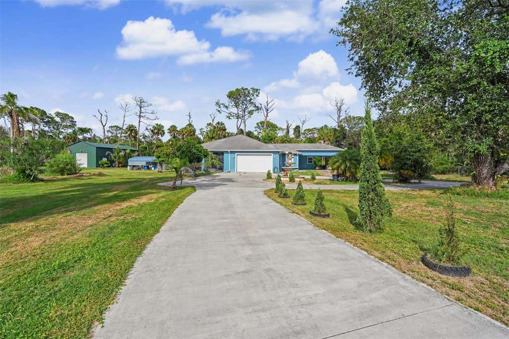 Photo of 2007 61st Street, Sarasota, FL 34243 (MLS # A4699905)