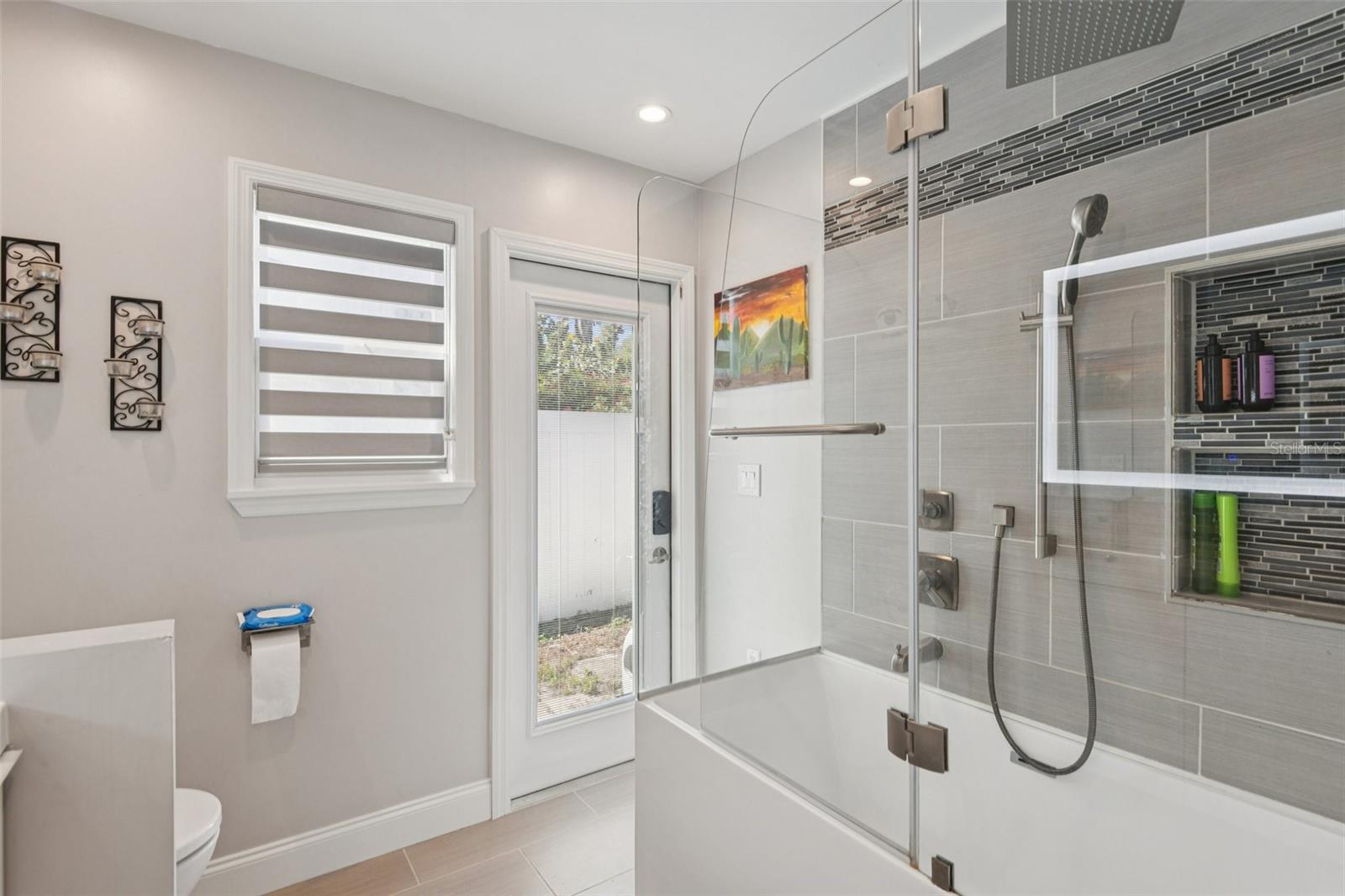 ROSETREE ESTATES - Residential