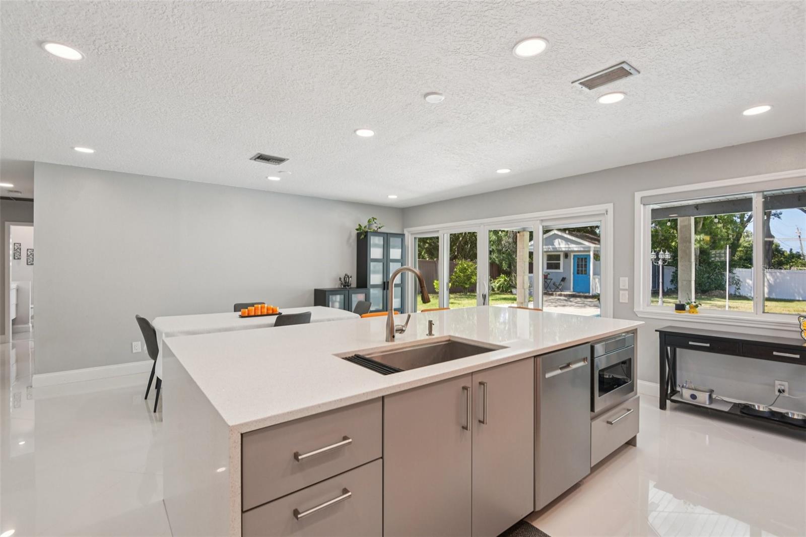 ROSETREE ESTATES - Residential