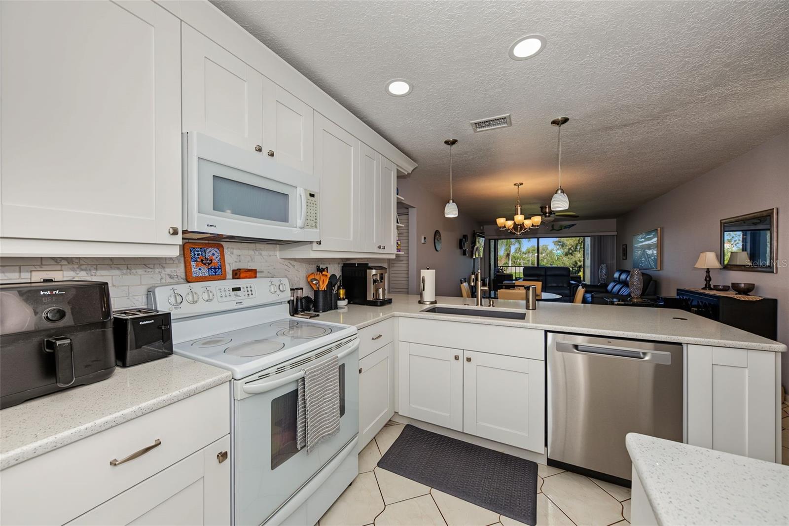 6219 PALMA DEL MAR BOULEVARD S 211