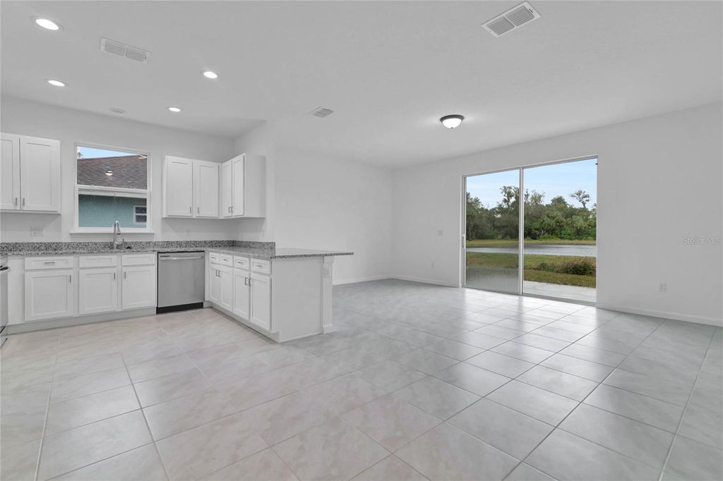 Photo of 3708 Watercliff Circle, Grand Island, FL 32735 (MLS # O6354373)
