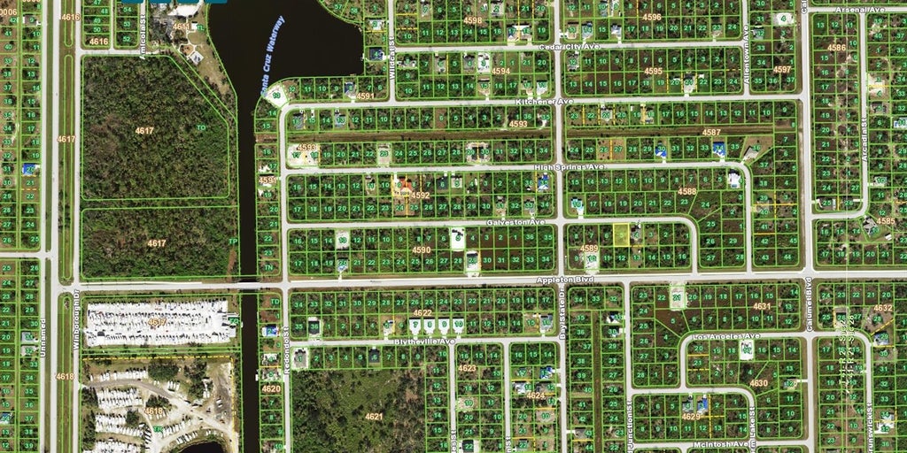 Photo of 13393 Galveston Avenue, Port Charlotte, FL 33981 (MLS # C7527377)