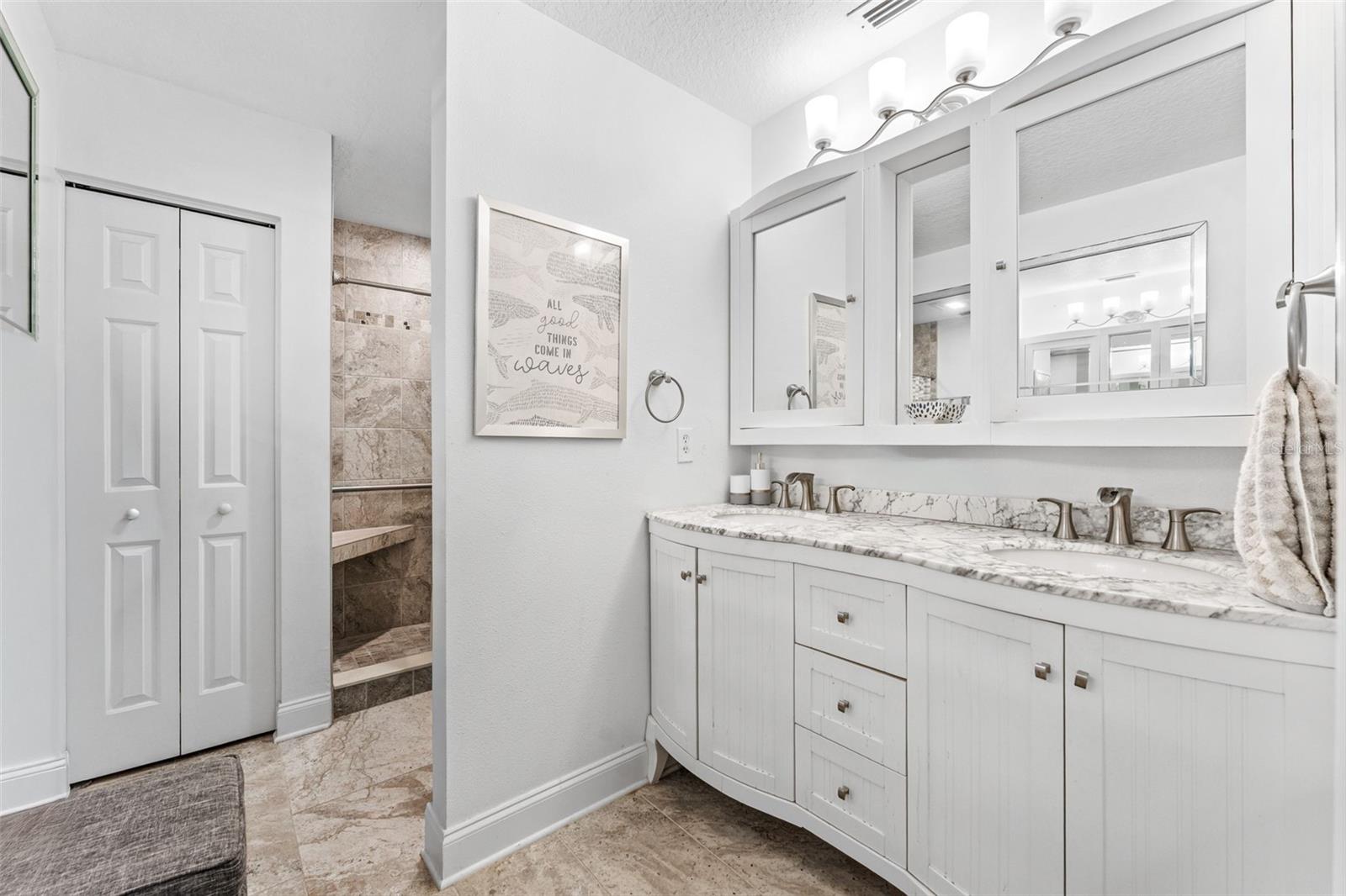 VENEZIA UNIT 02 - Residential