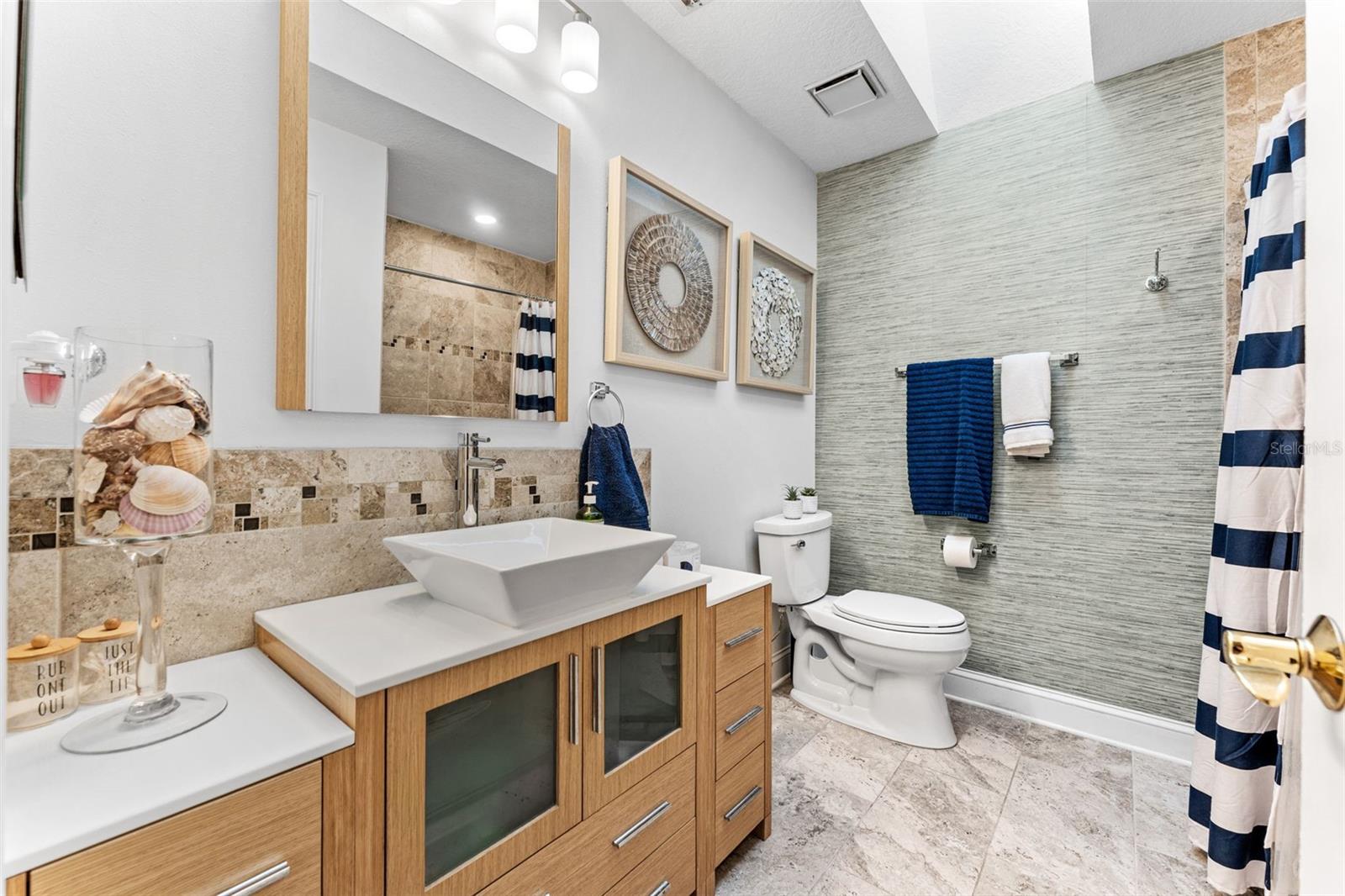 VENEZIA UNIT 02 - Residential