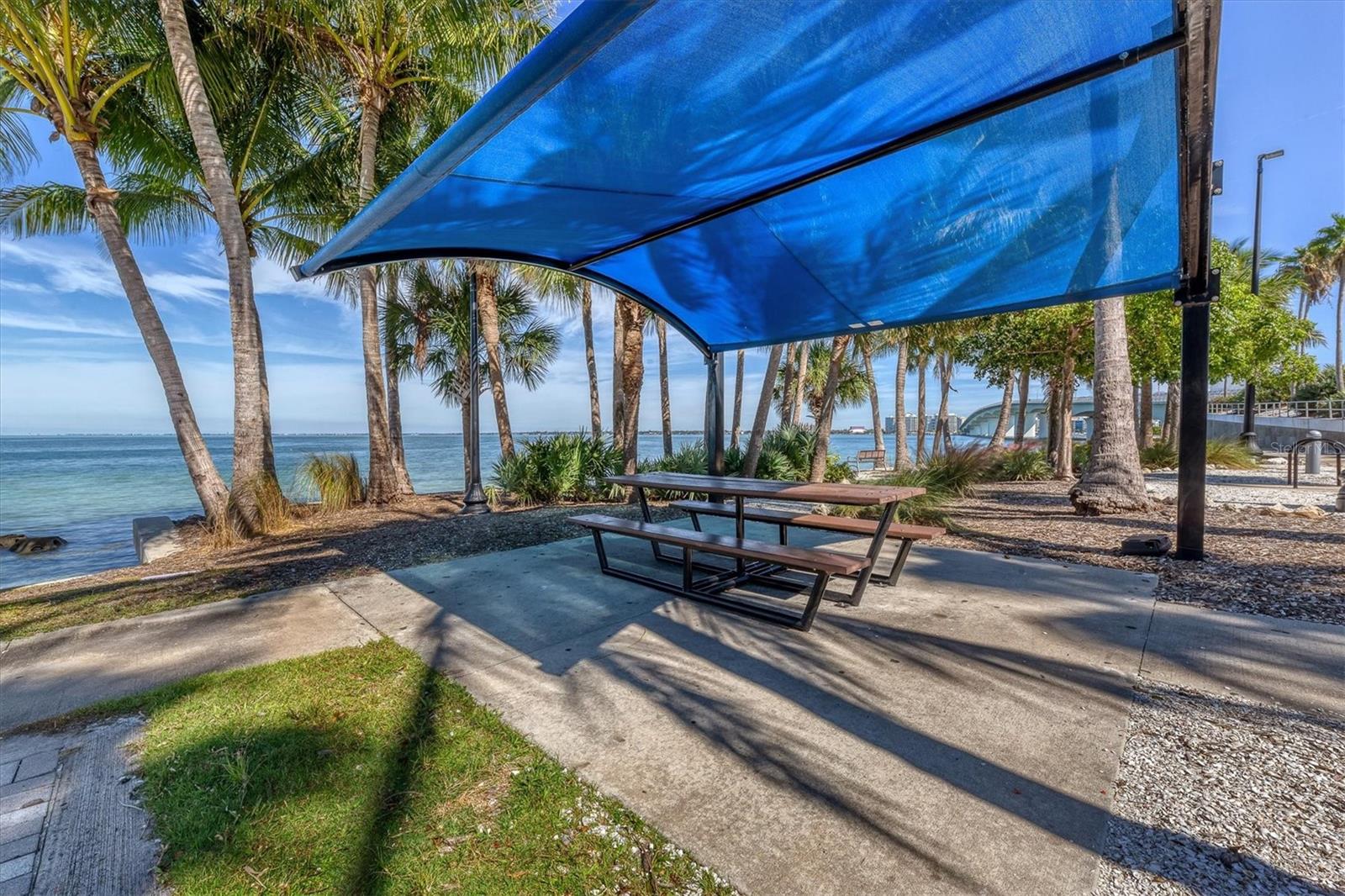 BIRD KEY - Residential