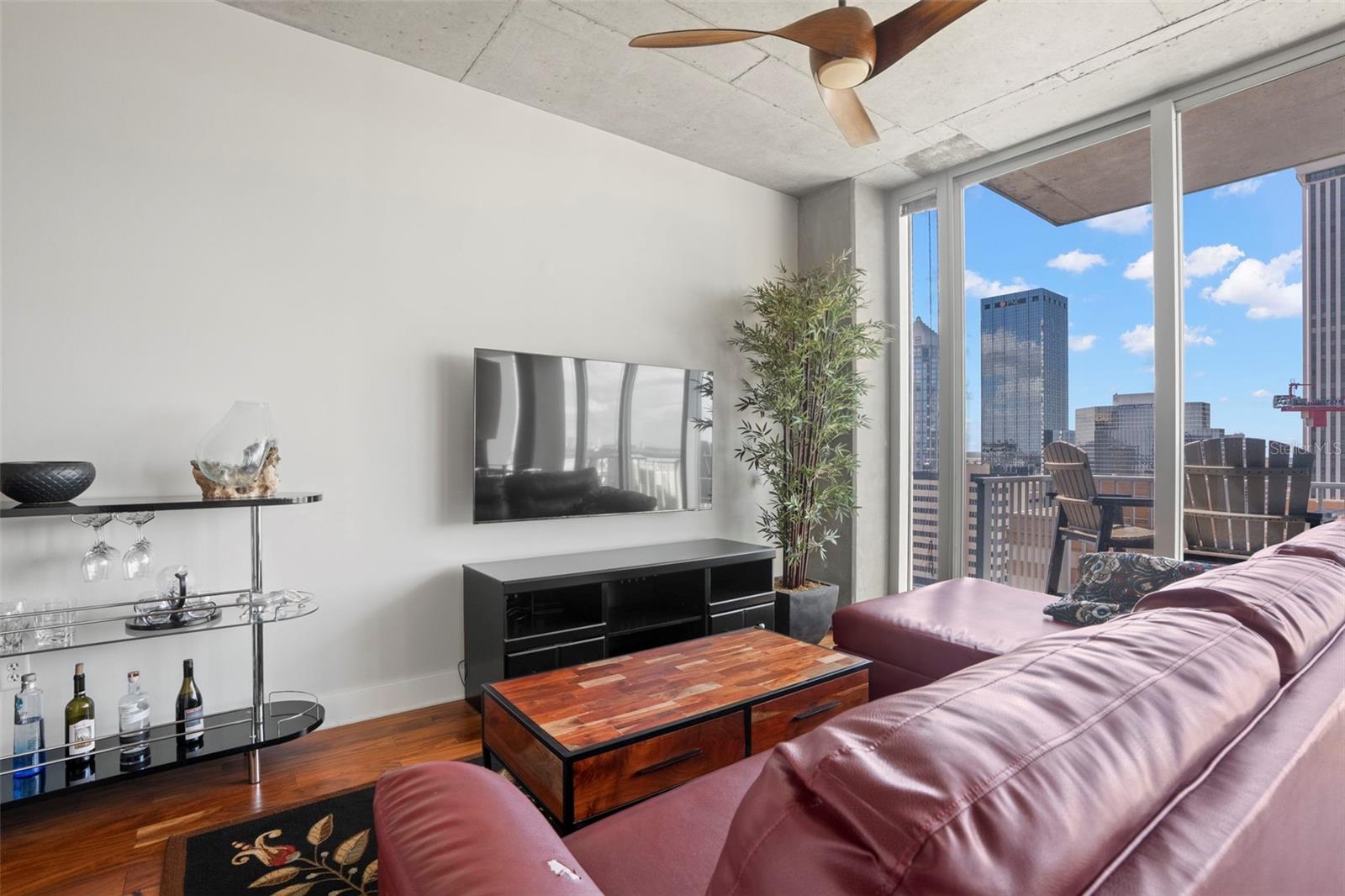 777 N ASHLEY DRIVE 1606