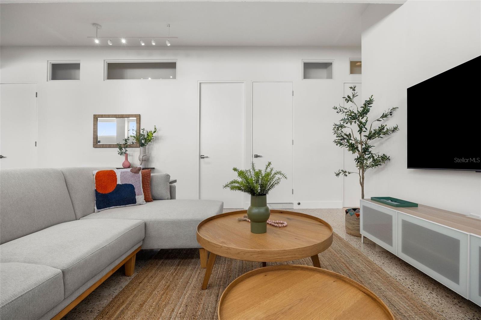 MIRAMAR - Residential