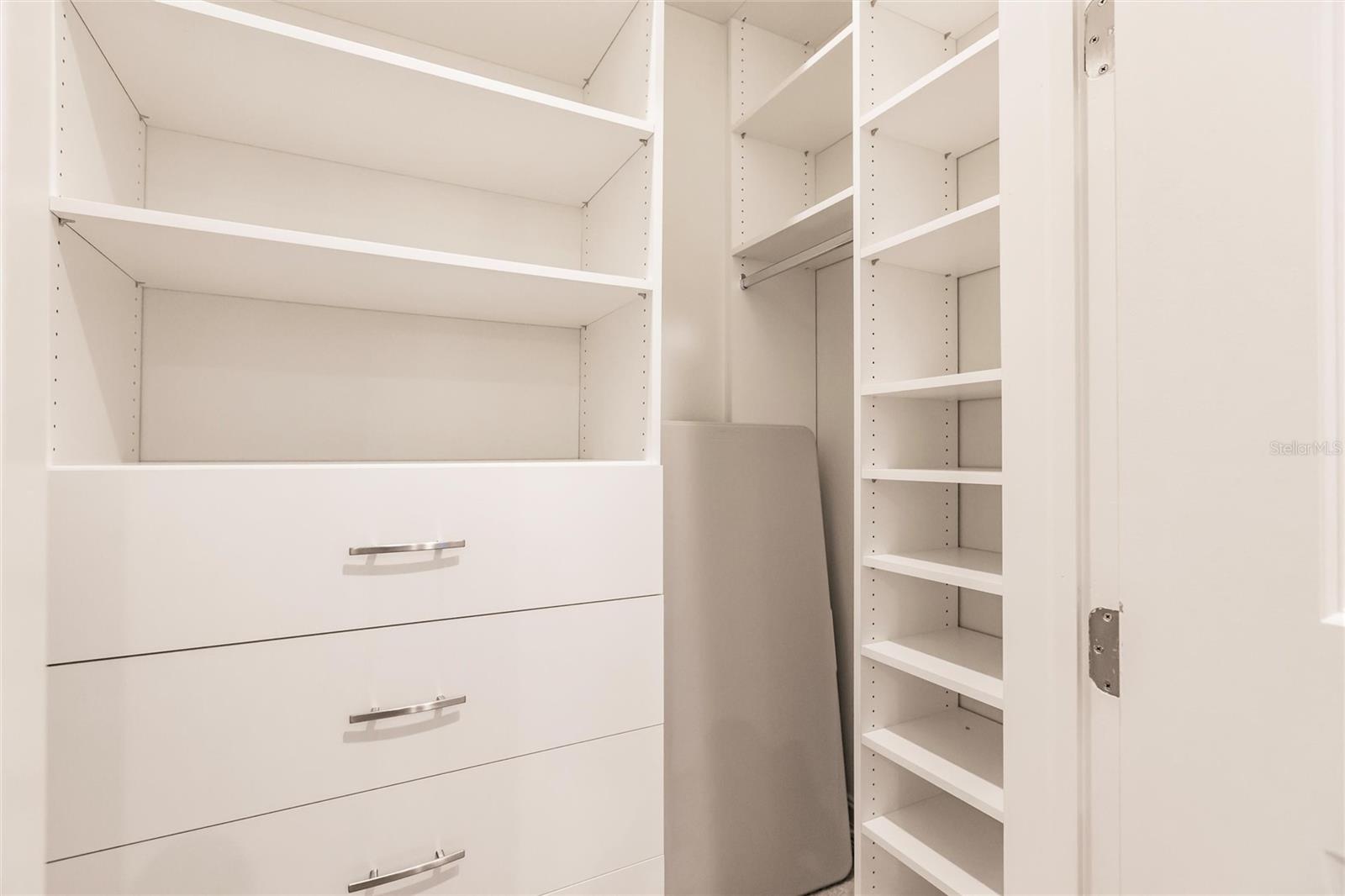 LAKE VIEW ESTATES AT THE LAKE CLUB - Residential