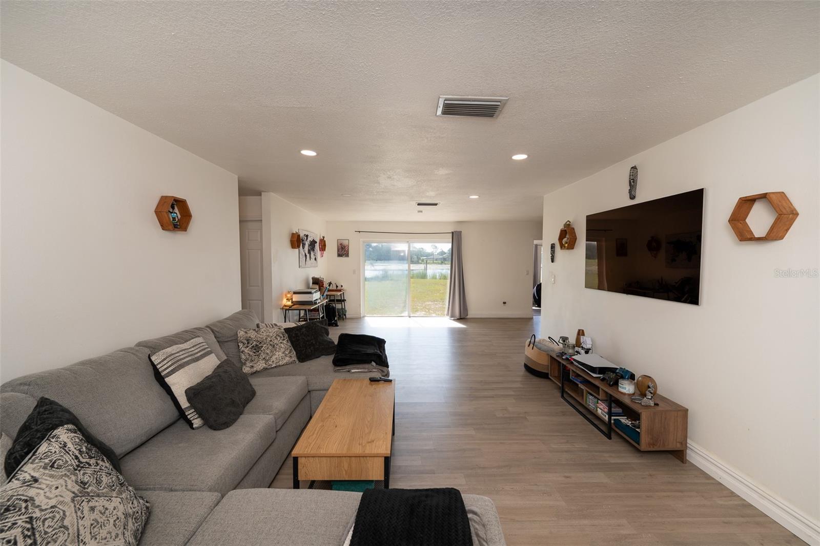 2131 HAINLIN COURT