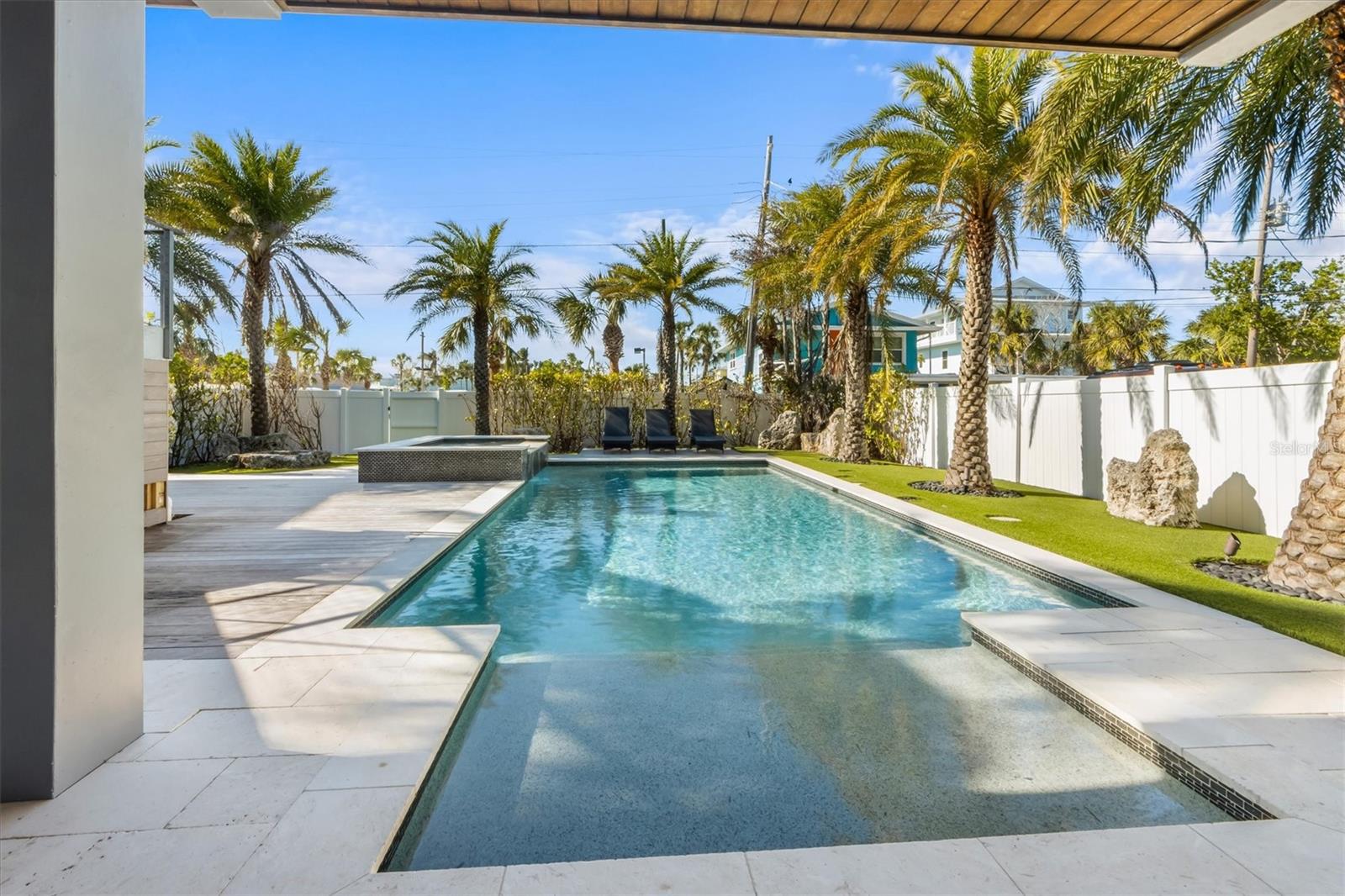 ANNA MARIA BEACH - Residential