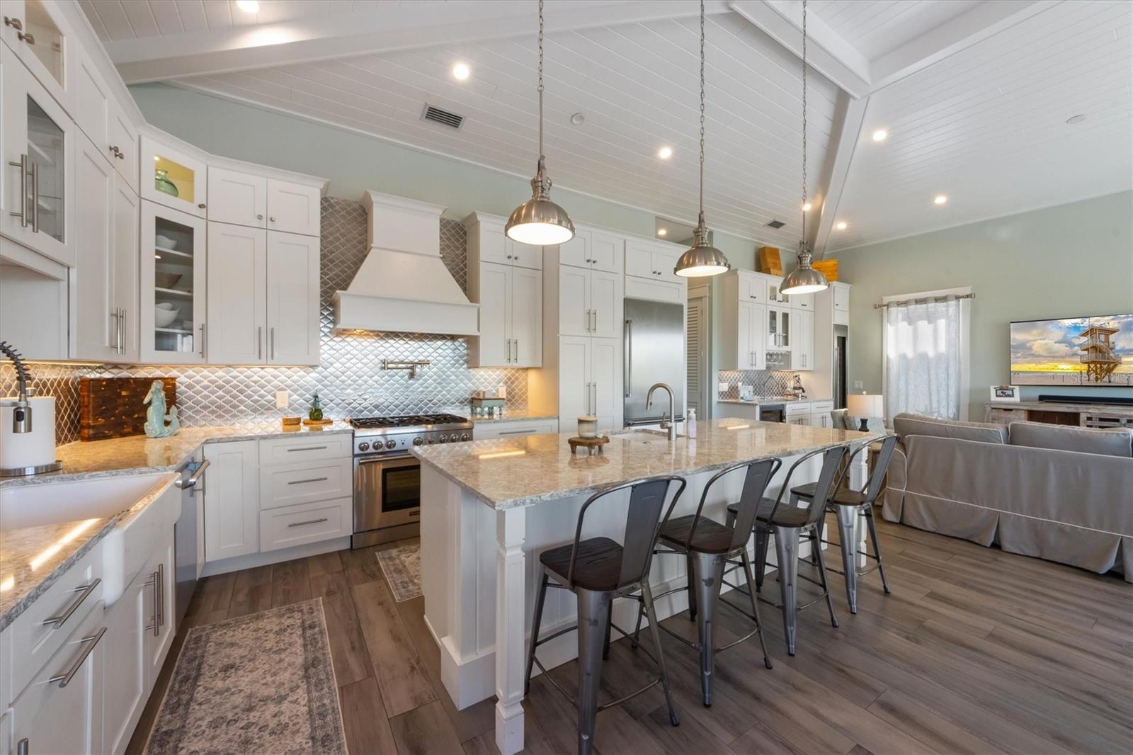 ANNA MARIA BEACH - Residential