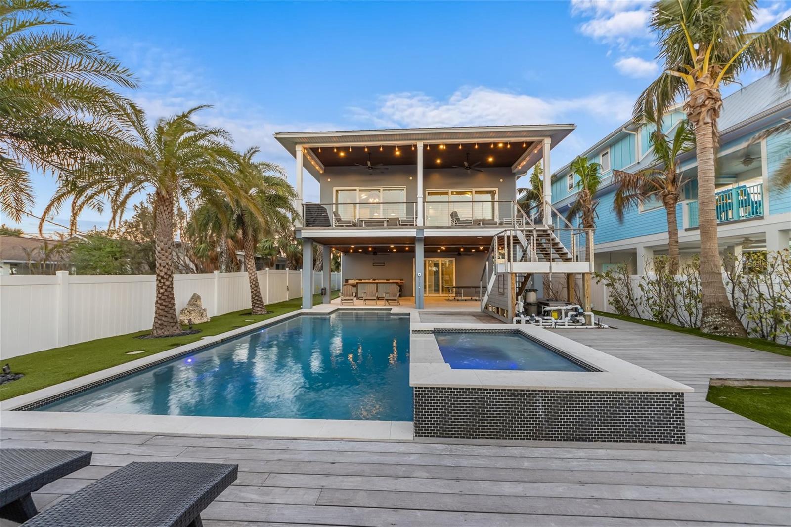 ANNA MARIA BEACH - Residential