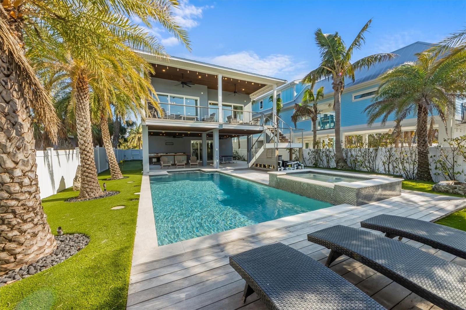 ANNA MARIA BEACH - Residential