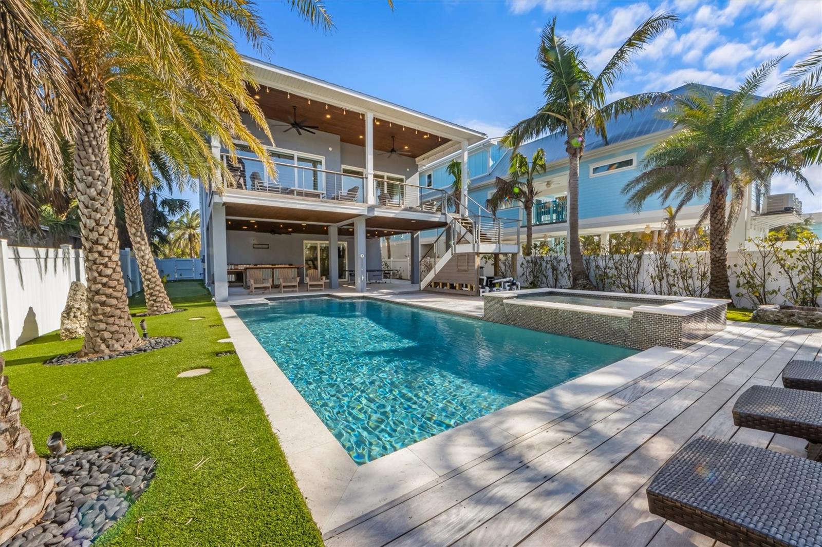 ANNA MARIA BEACH - Residential