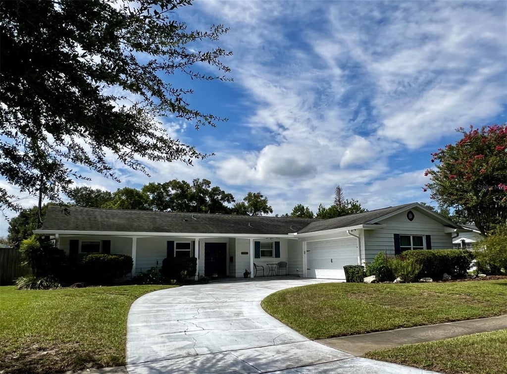 Photo of 2824 Prince John Road, Winter Park, FL 32792 (MLS # O6435708)