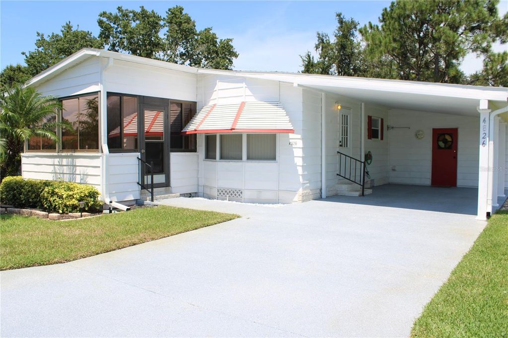 Photo of 4826 Colonnades Circle E, Lakeland, FL 33811 (MLS # L4954745)