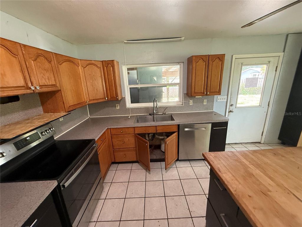 Photo of 3721 36th Avenue E, Palmetto, FL 34221 (MLS # TB8502732)