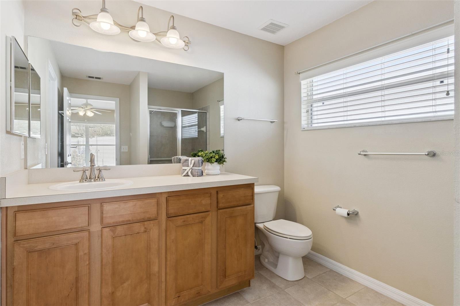 TRADITIONS PH 01 - Residential