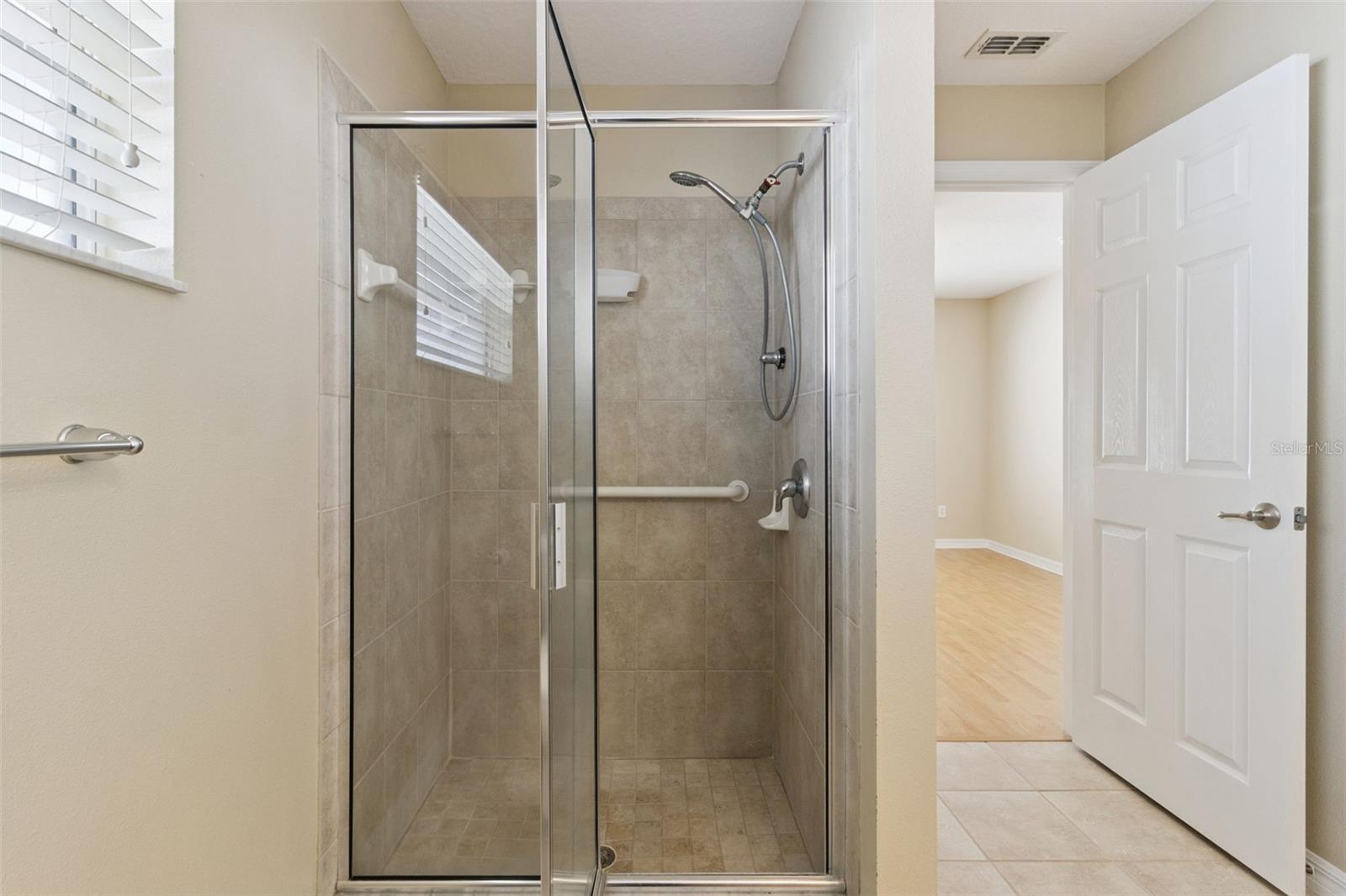 TRADITIONS PH 01 - Residential